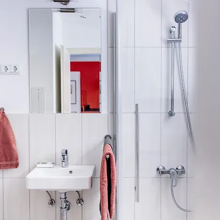 Im Gruenen Cottage33 *